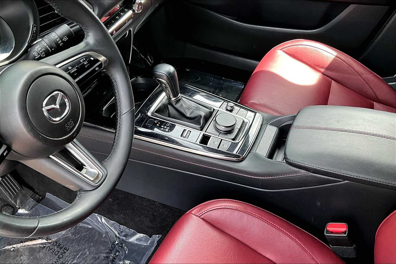 2024 Mazda CX-30 Carbon 16