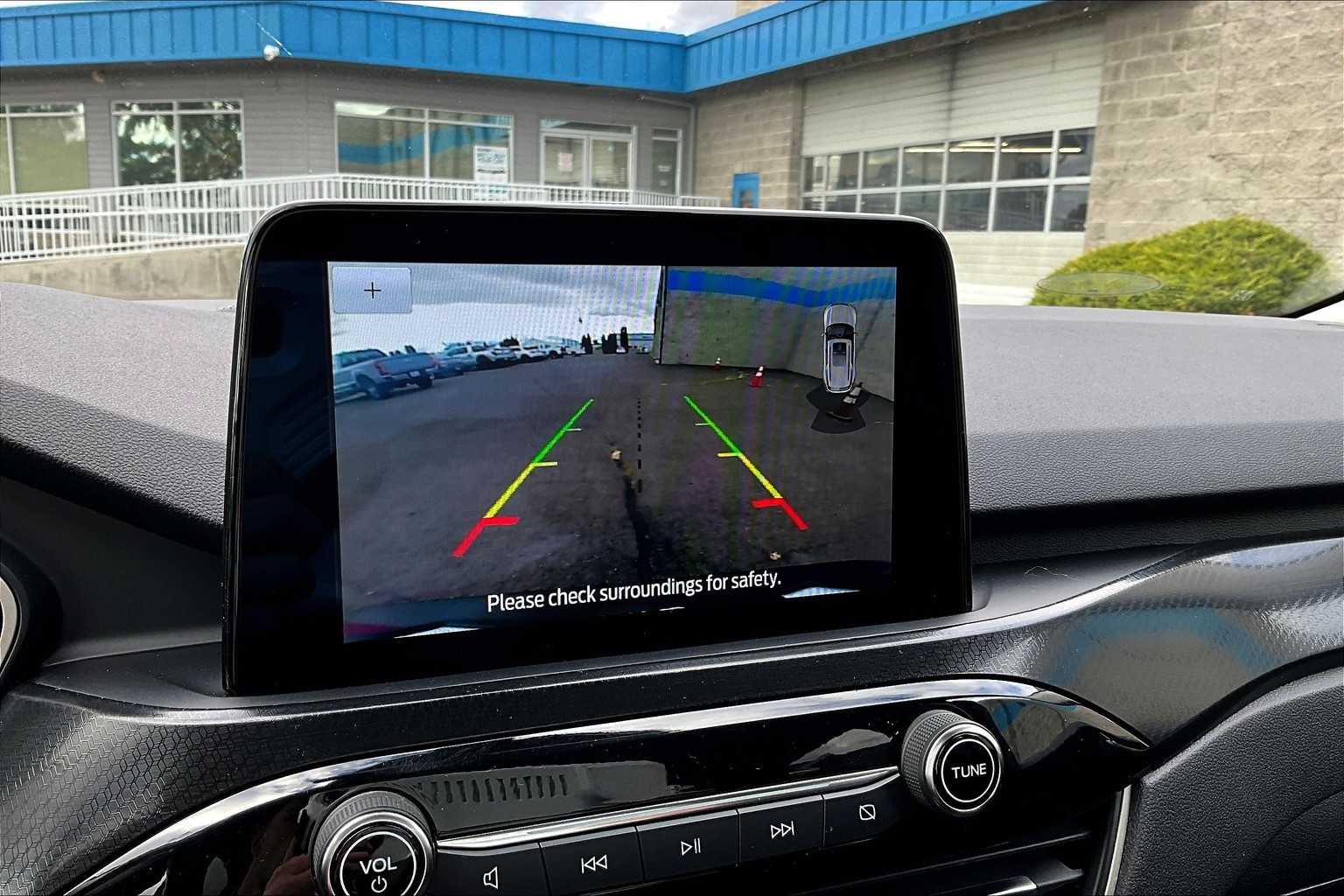 Thumbnail: 2022 Ford Escape - 26