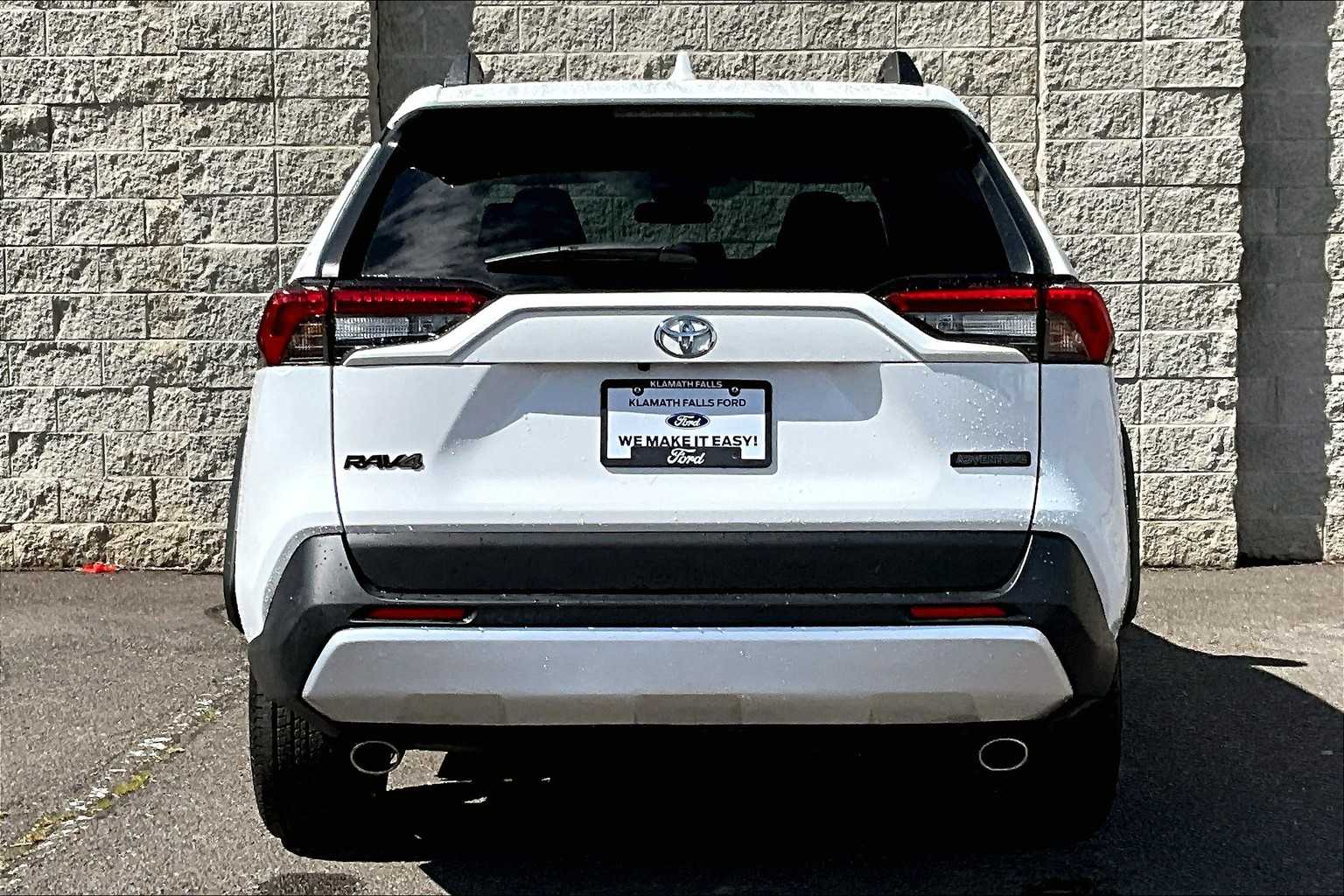 2024 Toyota RAV4 Adventure 5