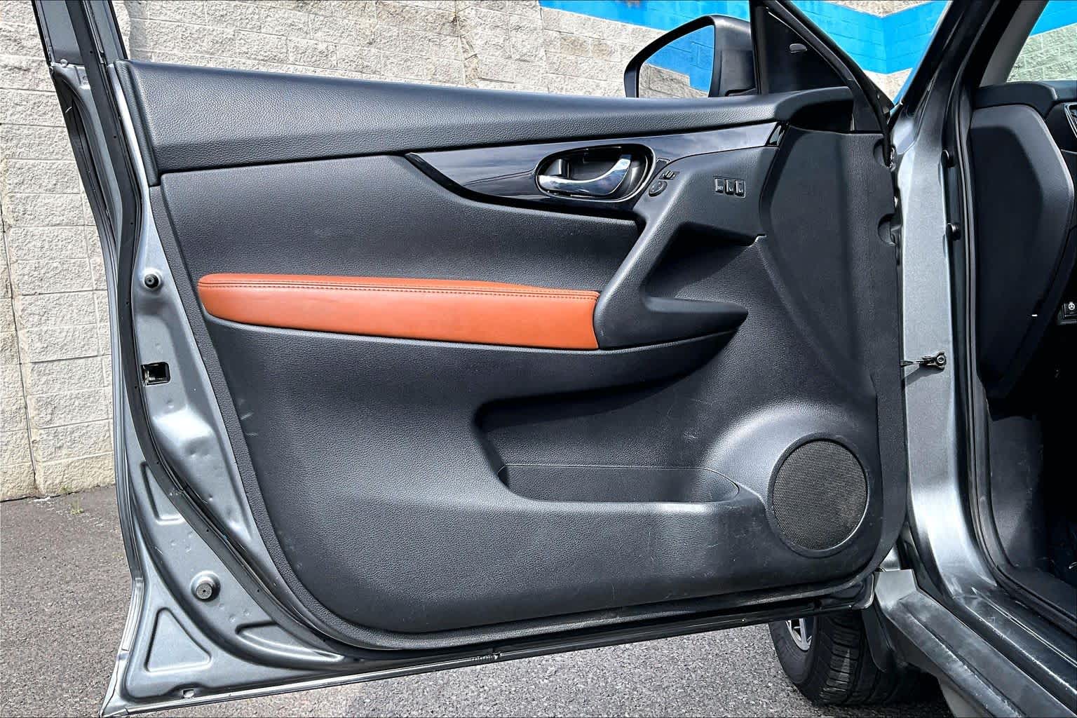 Thumbnail: 2018 Nissan Rogue - 27