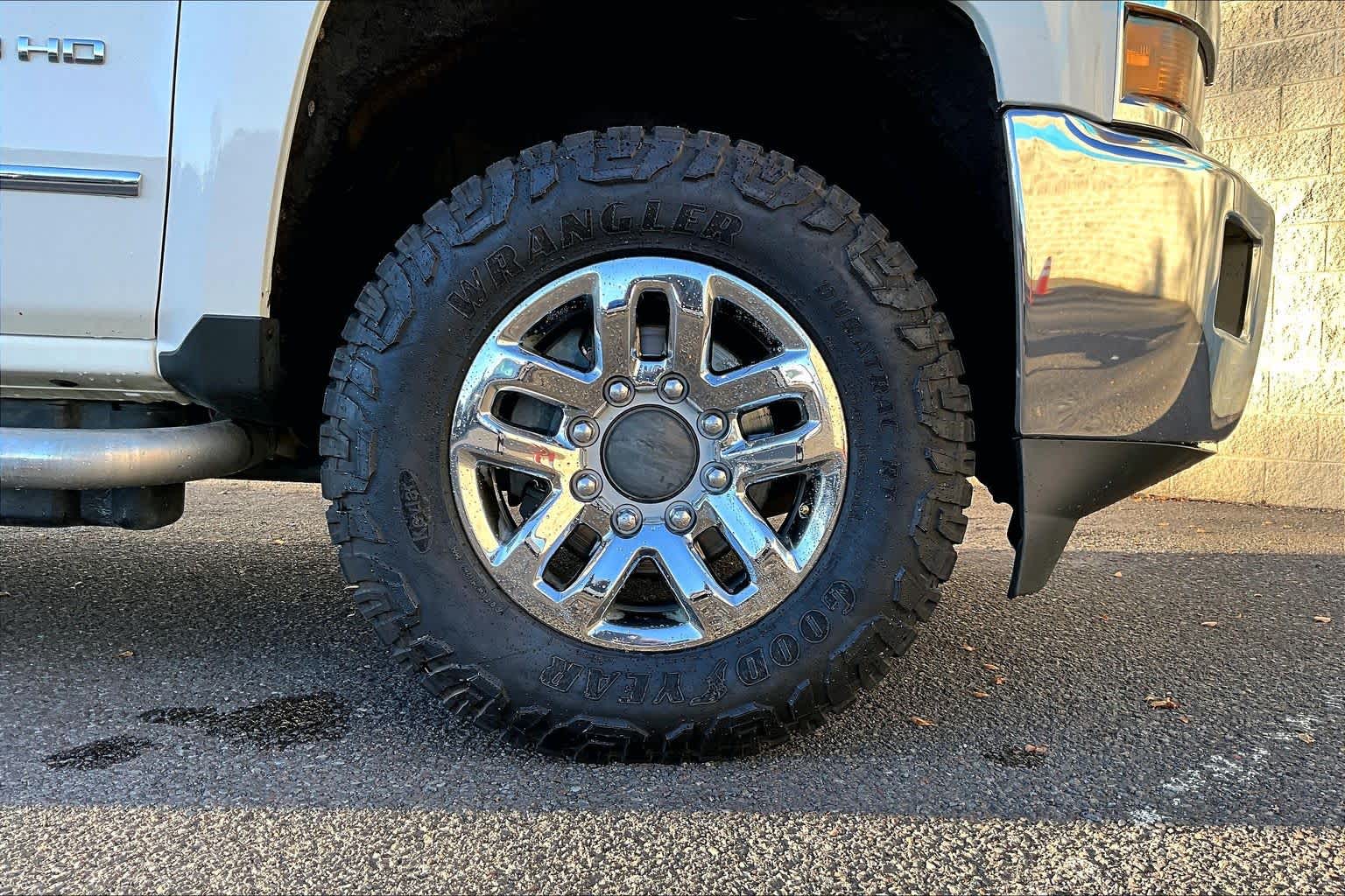 Thumbnail: 2015 Chevrolet Silverado 2500 - 34