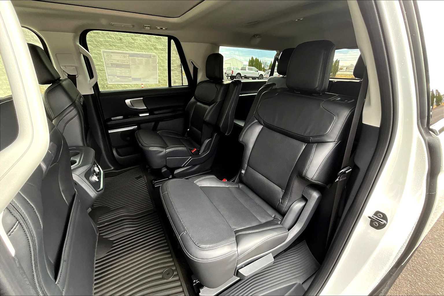 Thumbnail: 2025 Ford Expedition MAX - 13