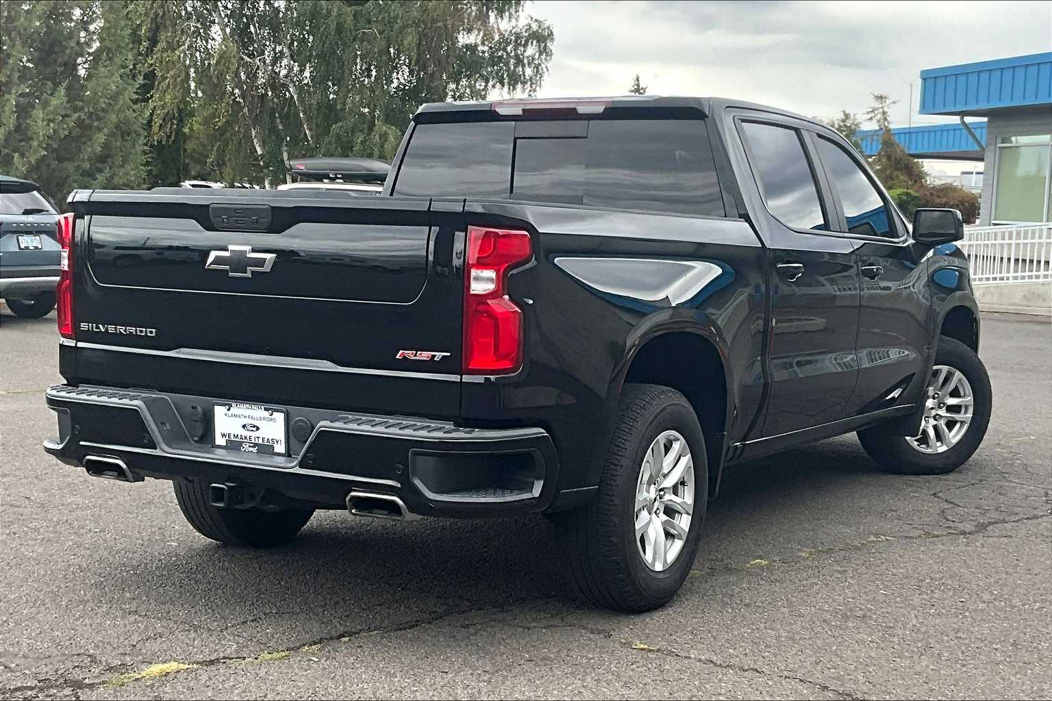 Thumbnail: 2021 Chevrolet Silverado 1500 - 22