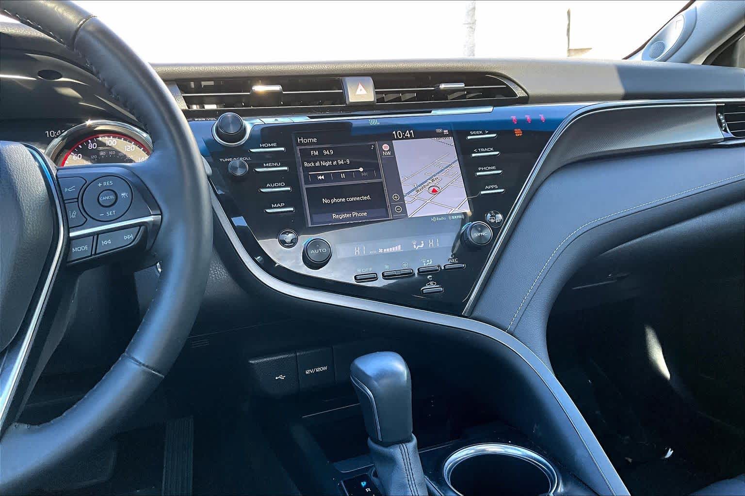 Thumbnail: 2020 Toyota Camry - 15