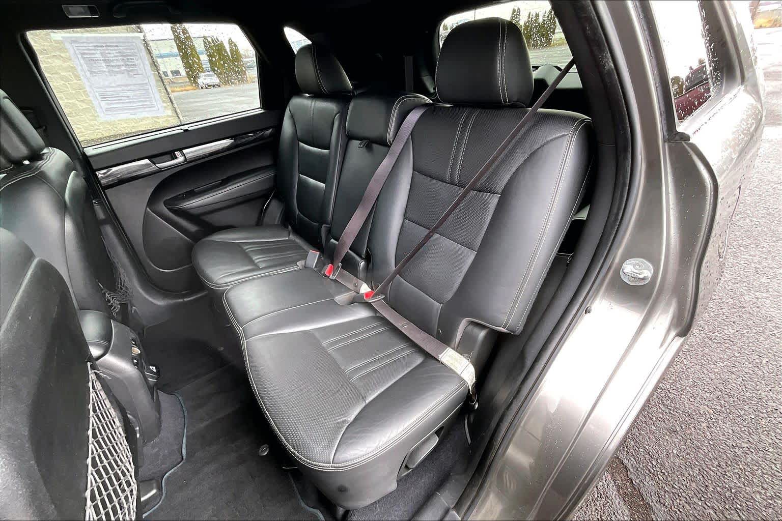 Thumbnail: 2014 Kia Sorento - 29