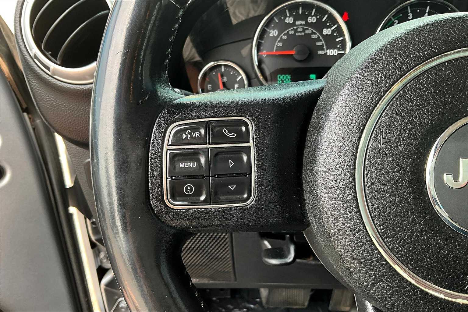 Thumbnail: 2013 Jeep Wrangler - 21