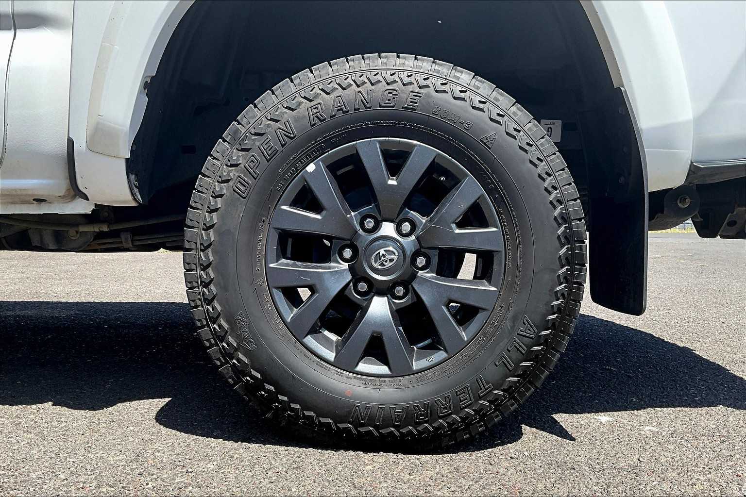2022 Toyota Tacoma SR5 35