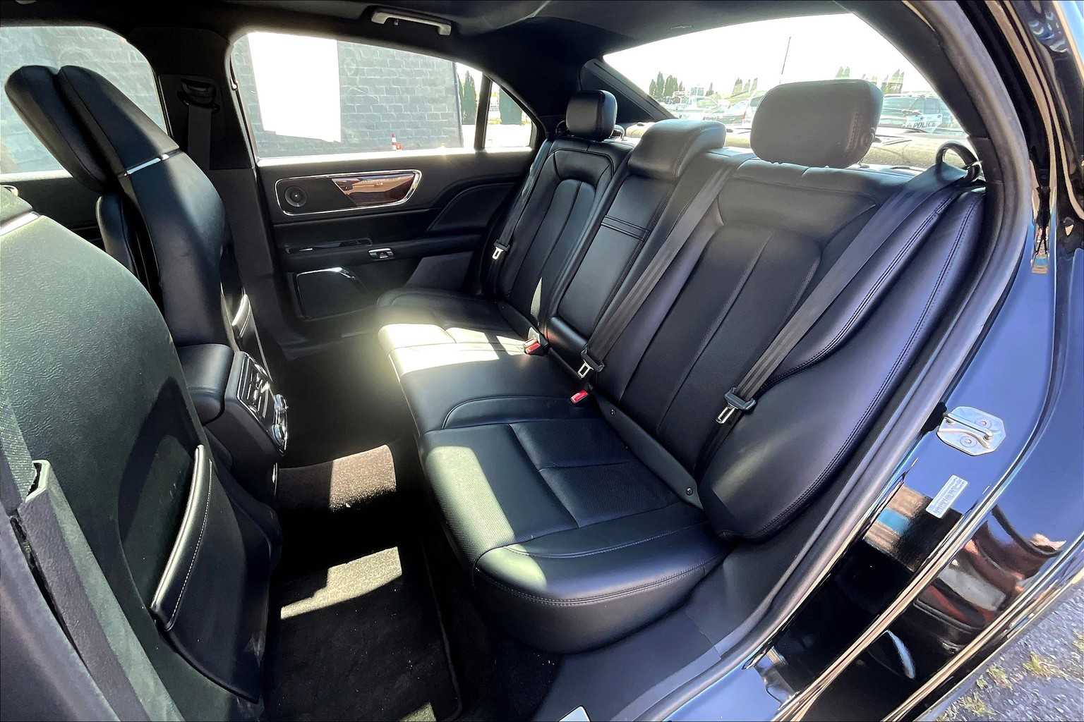 Thumbnail: 2018 Lincoln Continental - 29
