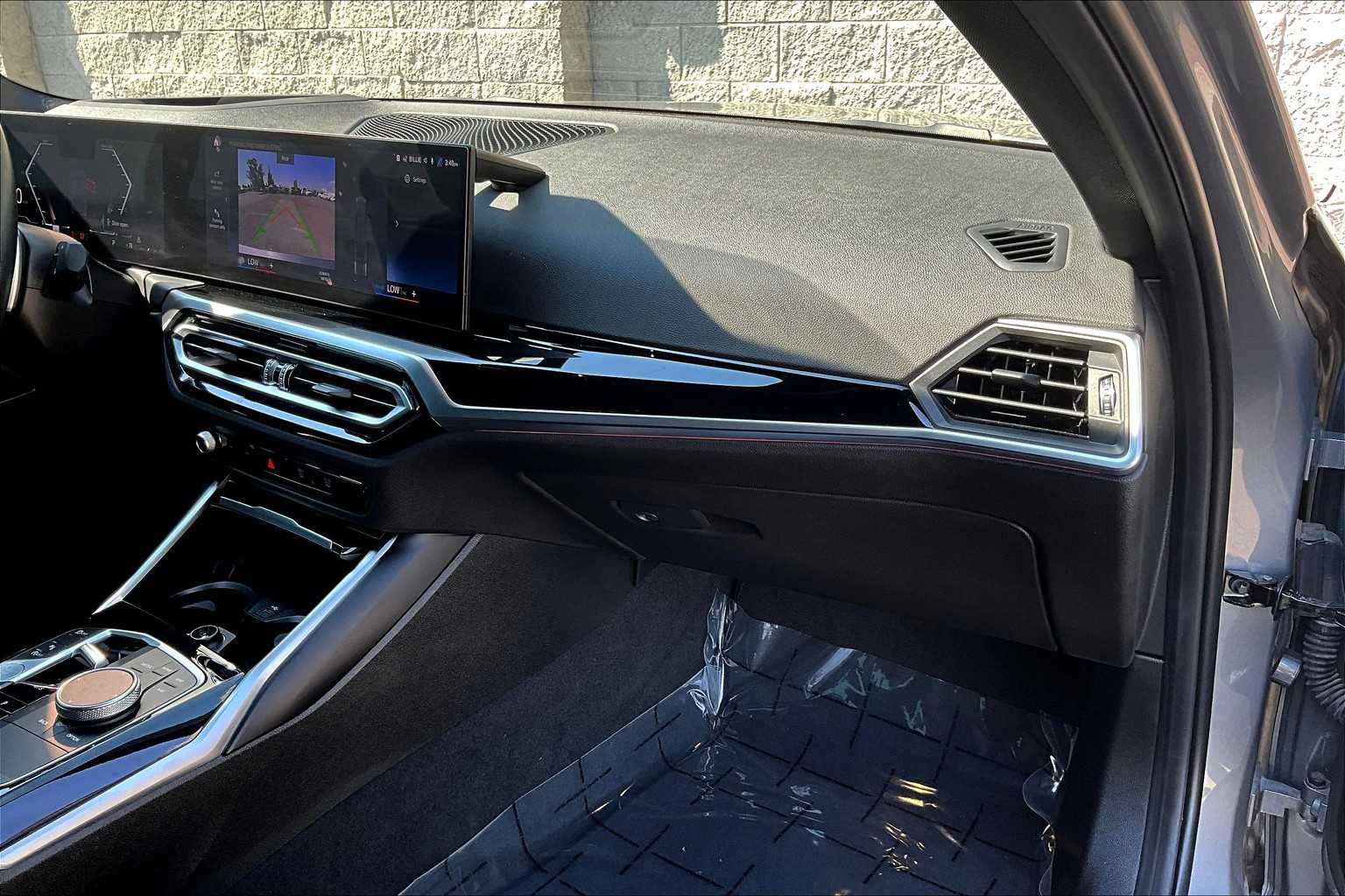 Thumbnail: 2023 BMW 3 Series - 23
