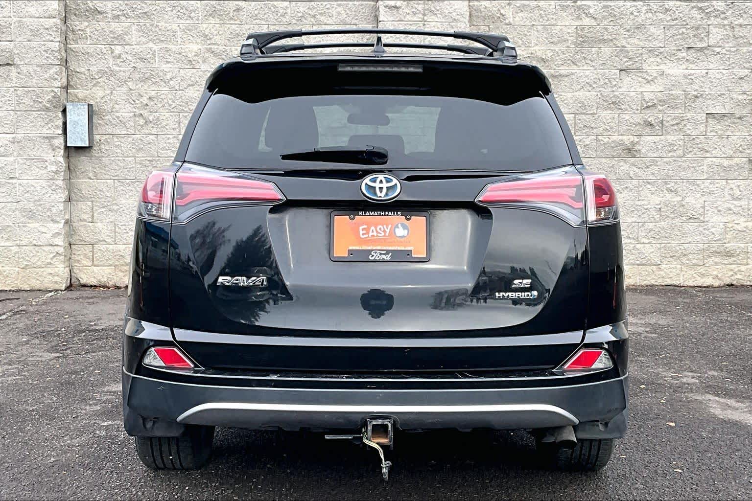 Thumbnail: 2017 Toyota RAV4 - 5