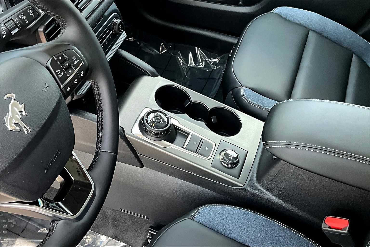 Thumbnail: 2025 Ford Bronco Sport - 17