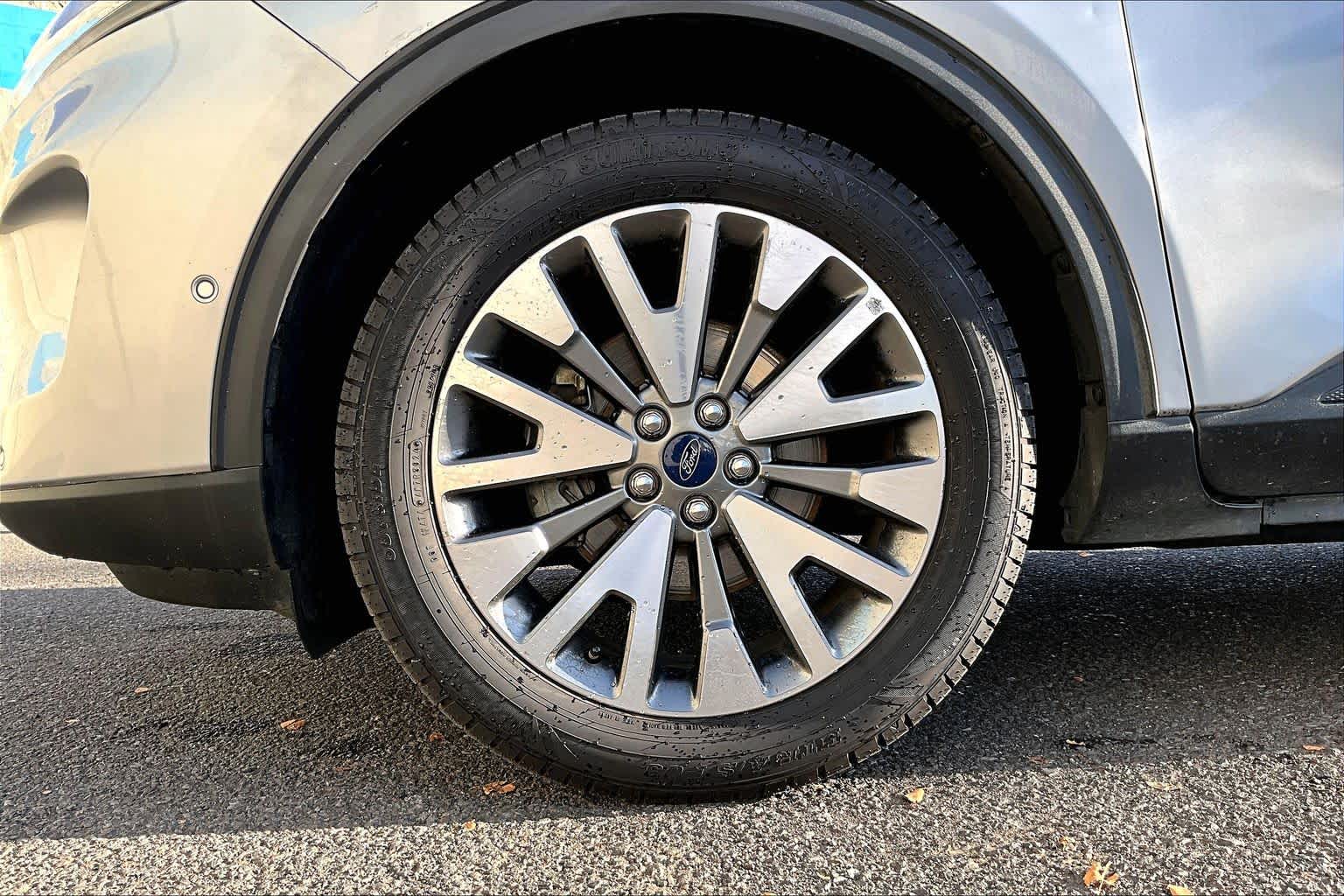 Thumbnail: 2020 Ford Escape - 8