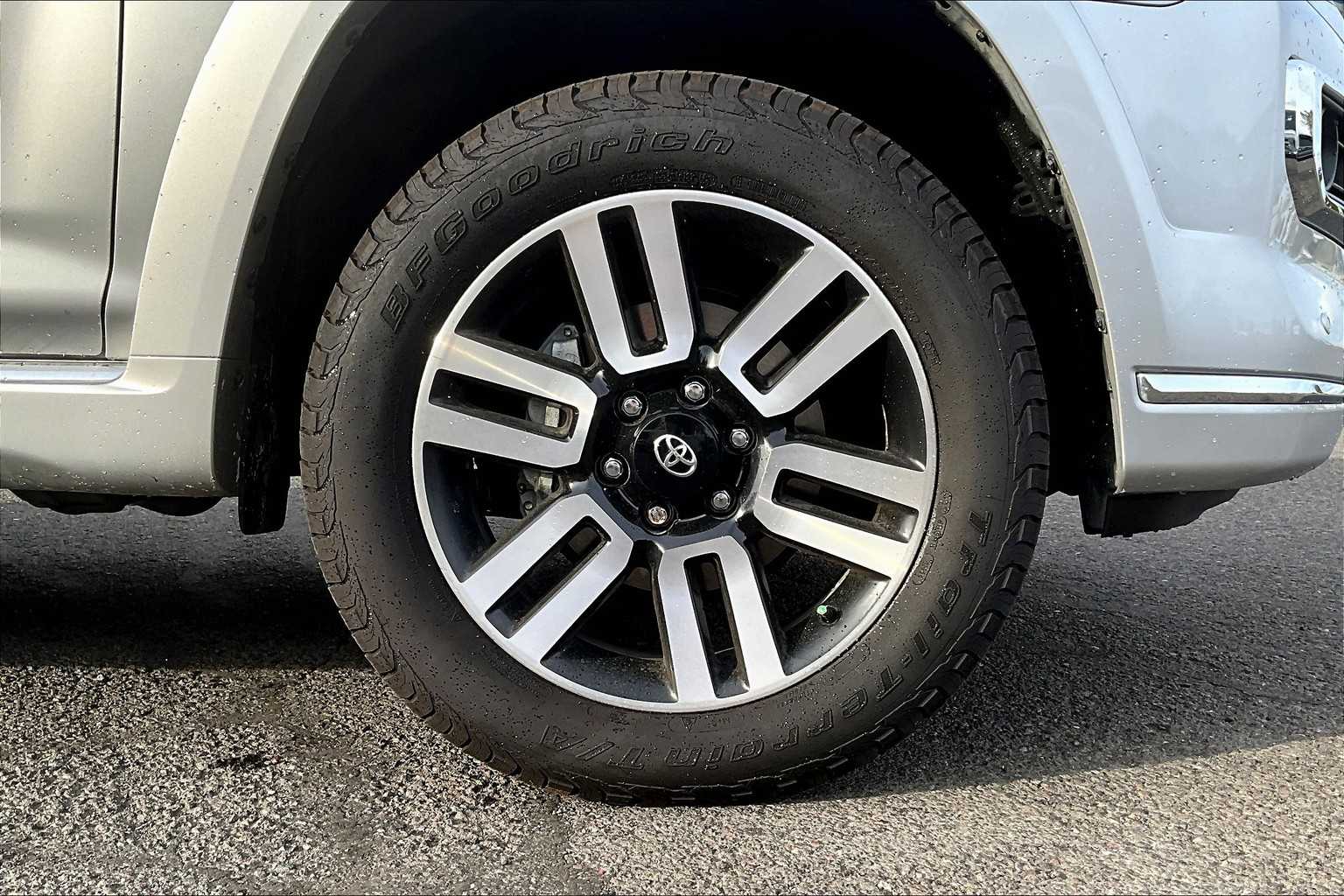 Thumbnail: 2022 Toyota 4Runner - 34