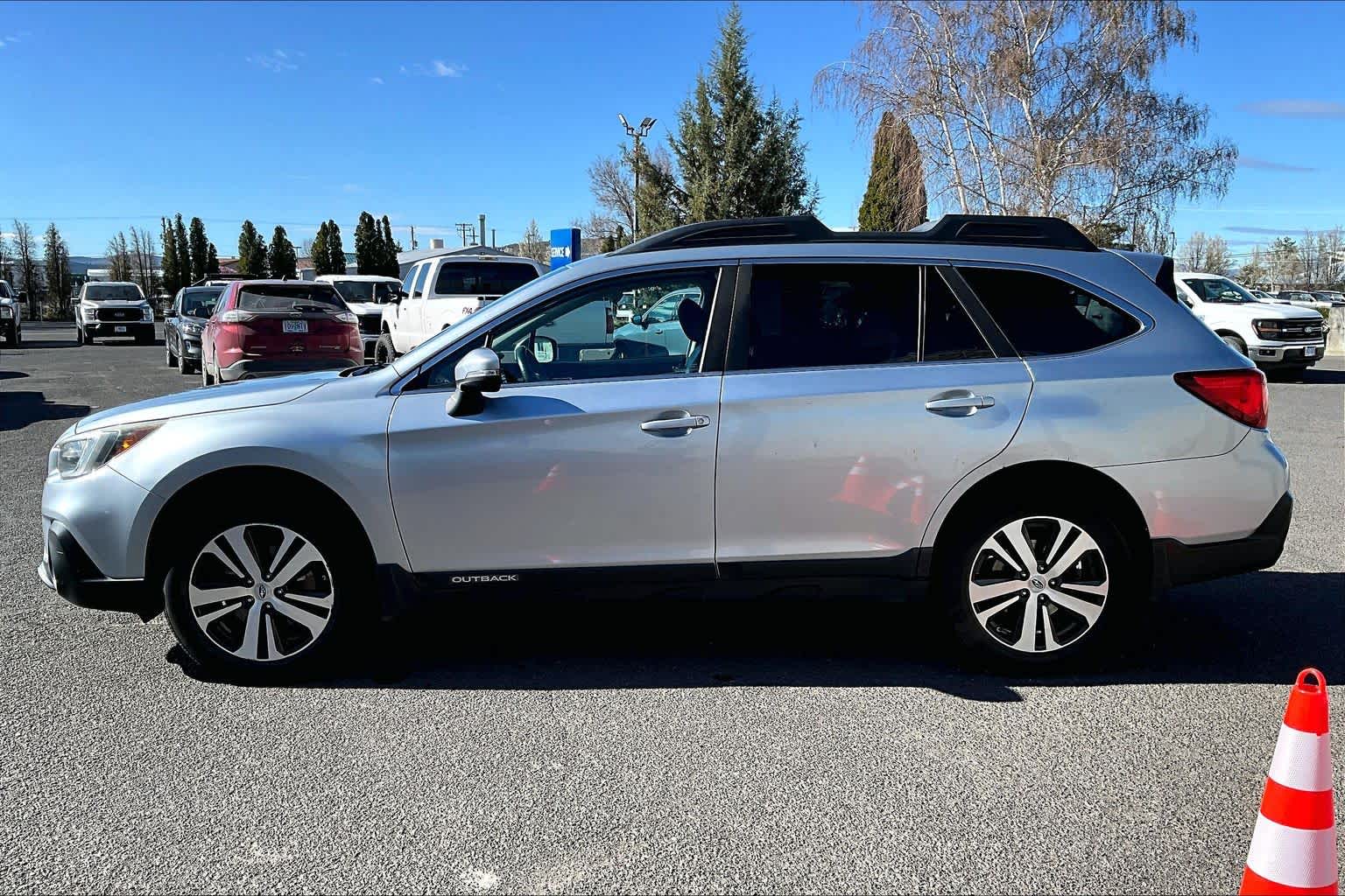 Thumbnail: 2018 Subaru Outback - 3