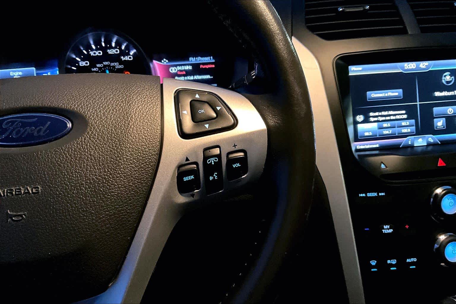 Thumbnail: 2015 Ford Explorer - 25