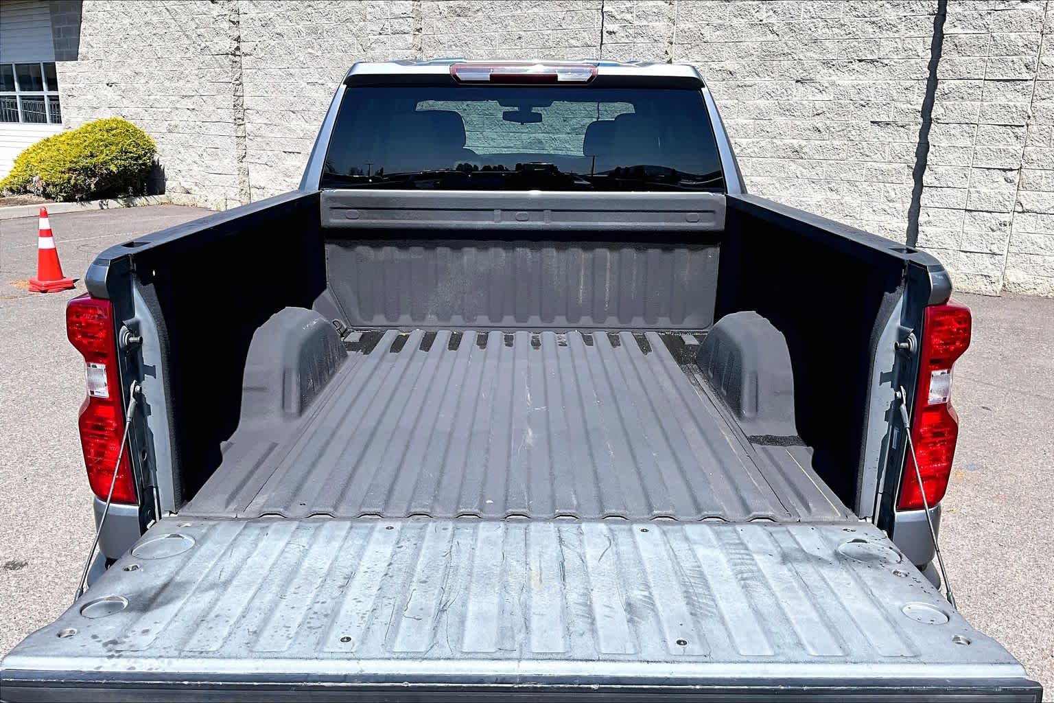 Thumbnail: 2019 Chevrolet Silverado 1500 - 18