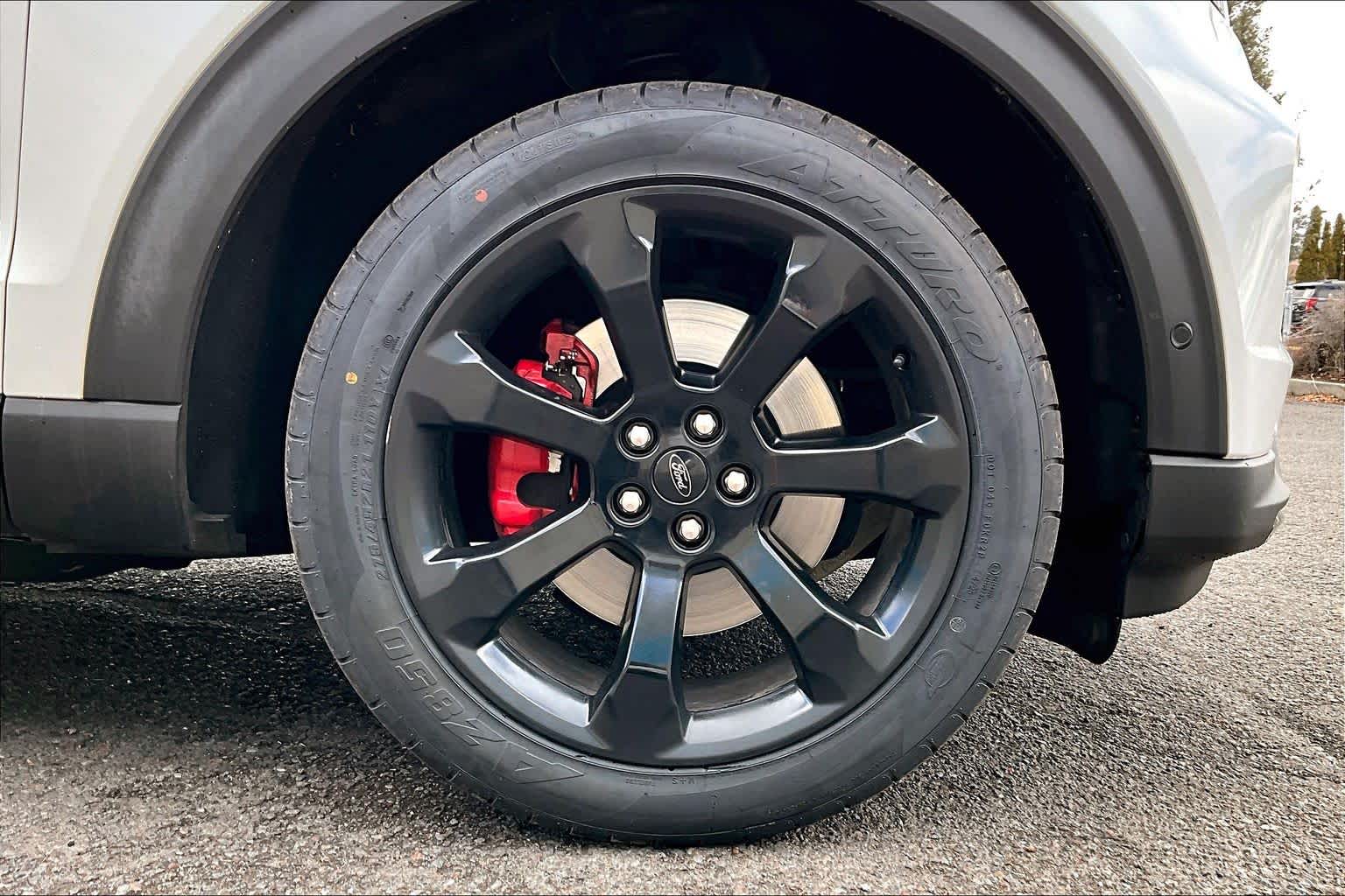 Thumbnail: 2020 Ford Explorer - 34