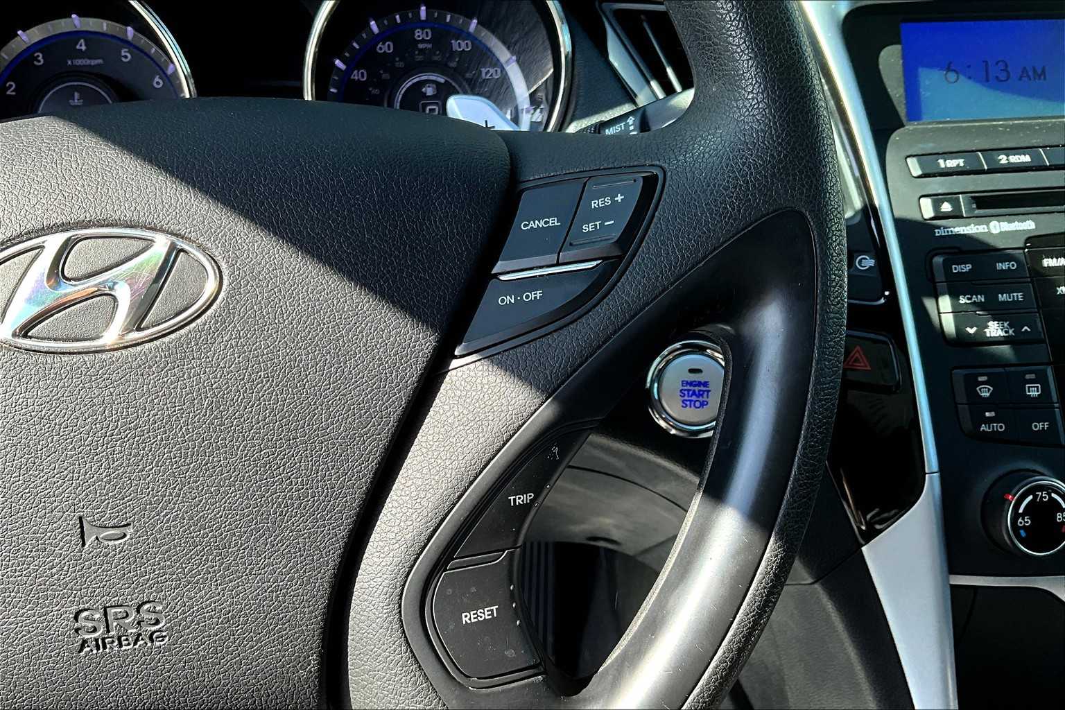 Thumbnail: 2011 Hyundai Sonata - 25