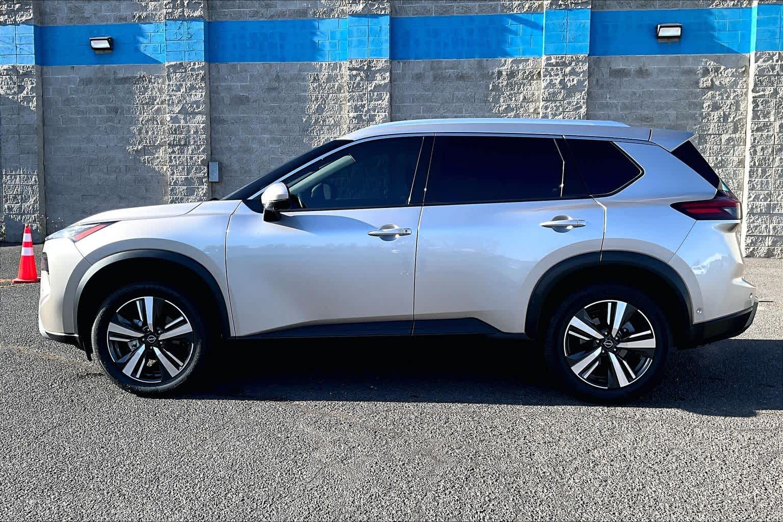 Thumbnail: 2024 Nissan Rogue - 3