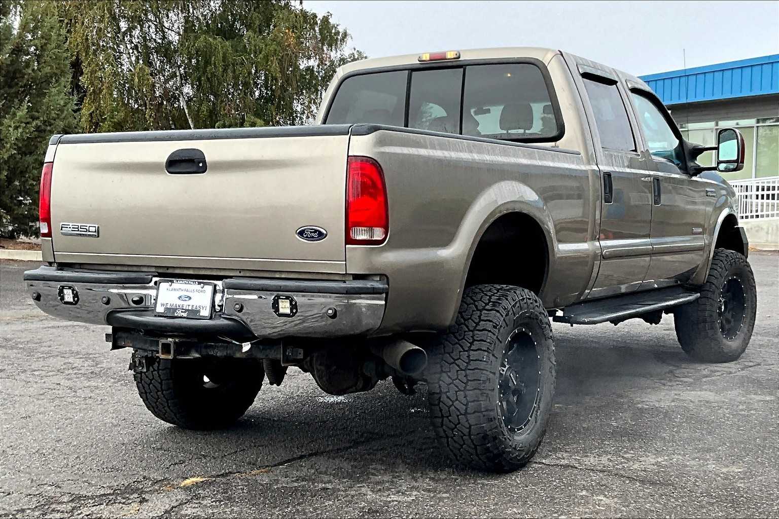 Thumbnail: 2006 Ford F-350 - 22