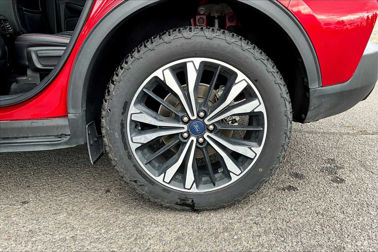 Thumbnail: 2022 Ford Escape - 35