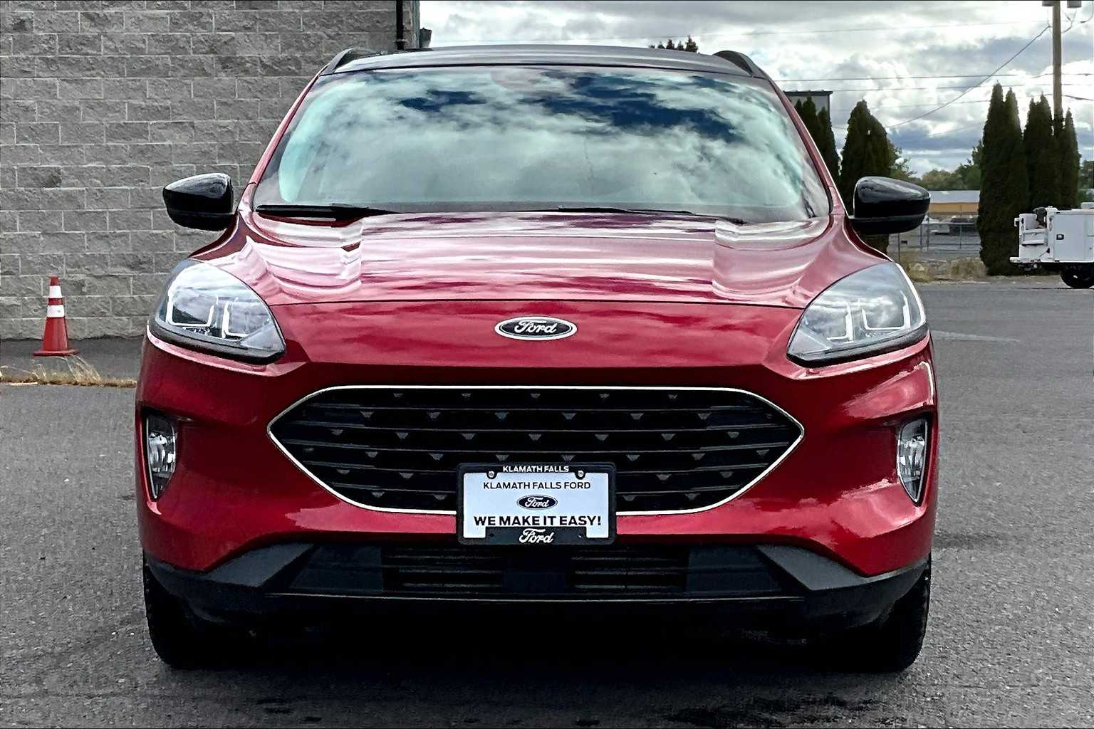 Thumbnail: 2022 Ford Escape - 6