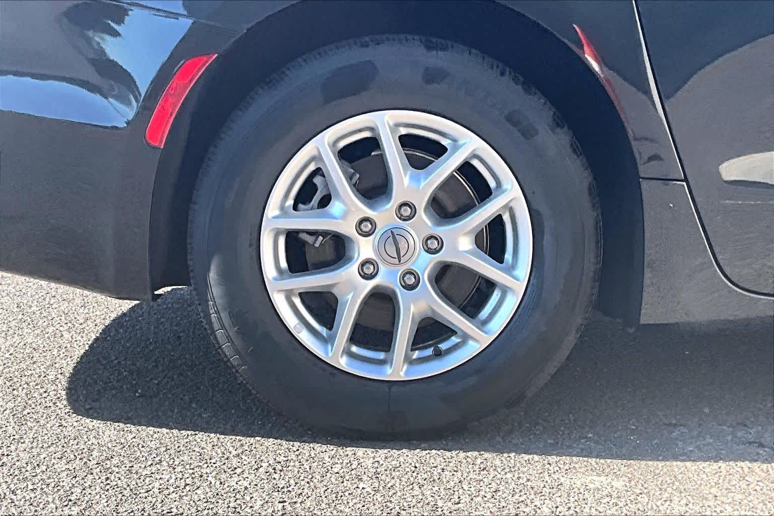 Thumbnail: 2023 Chrysler Pacifica - 36