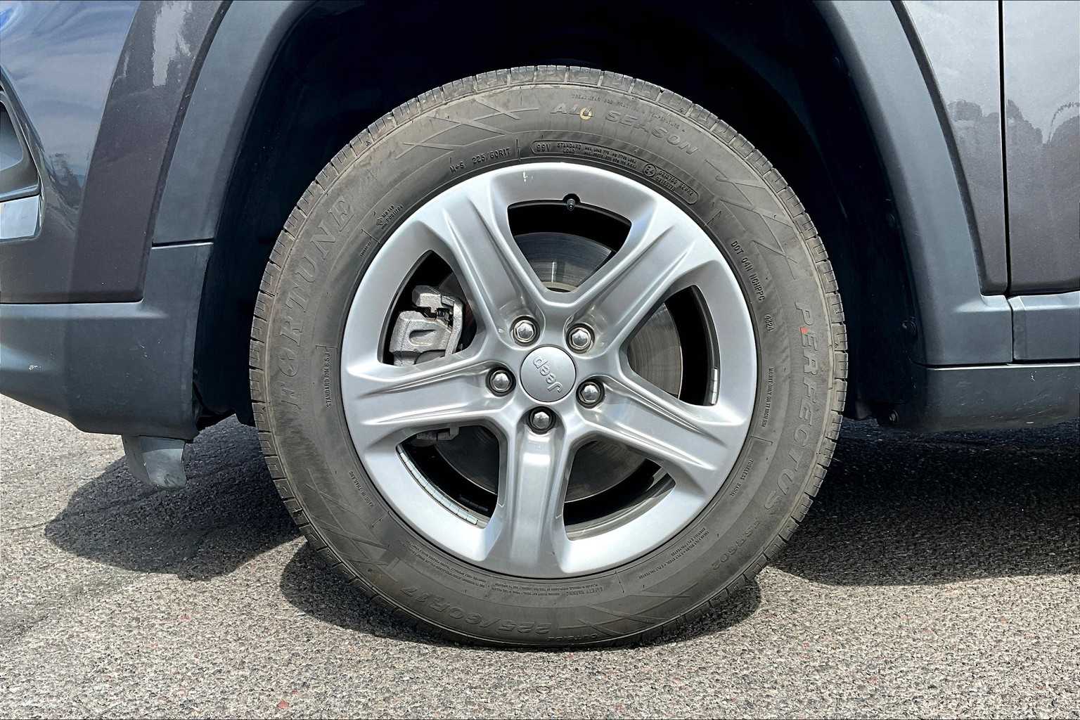 Thumbnail: 2024 Jeep Compass - 8