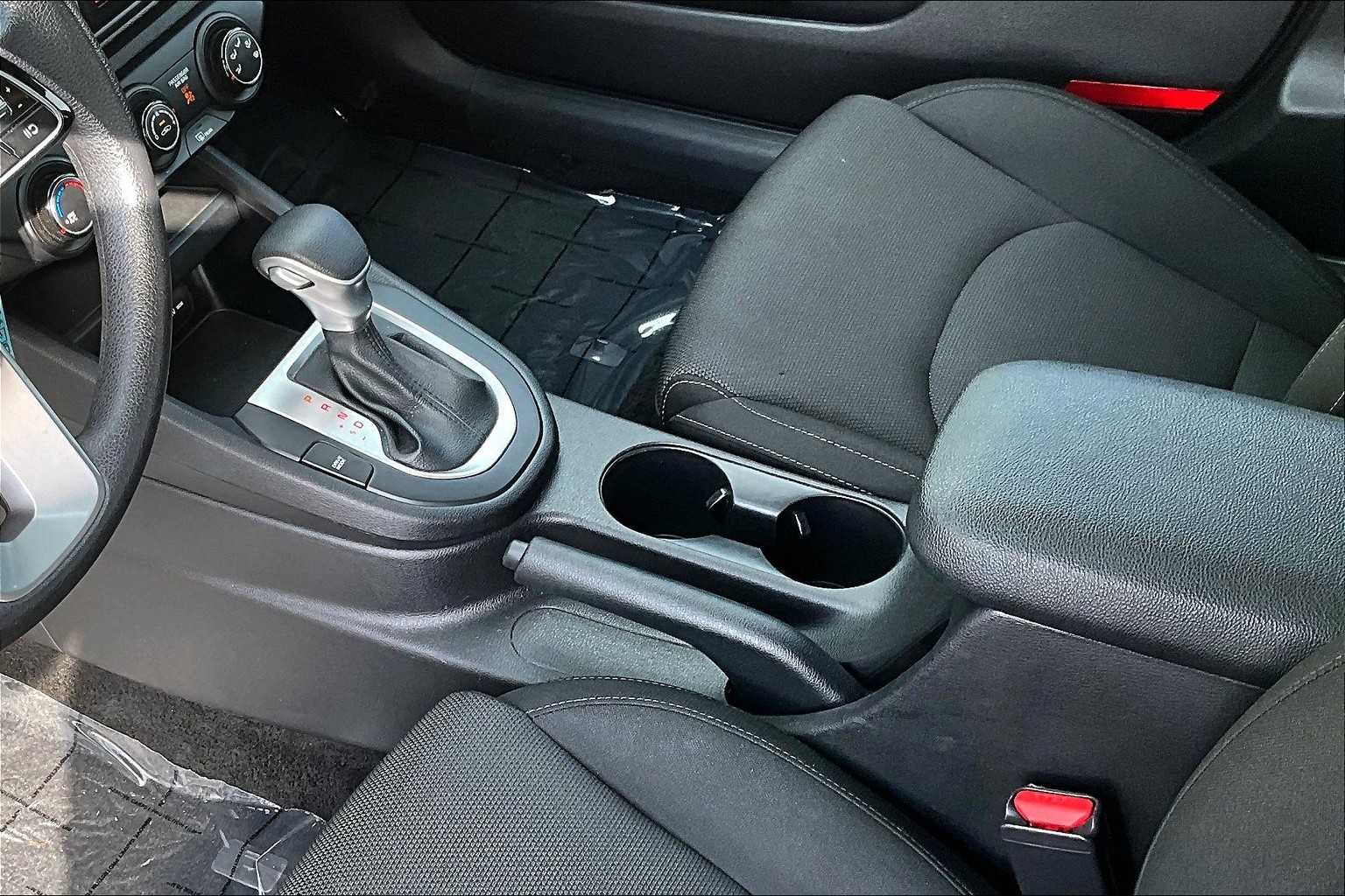 Thumbnail: 2023 Kia Forte - 16