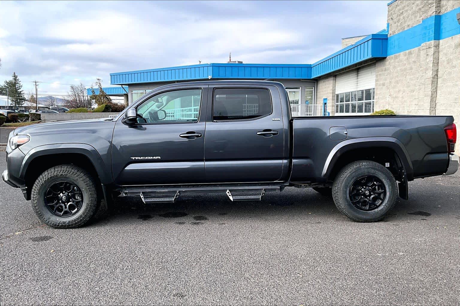 Thumbnail: 2020 Toyota Tacoma - 2