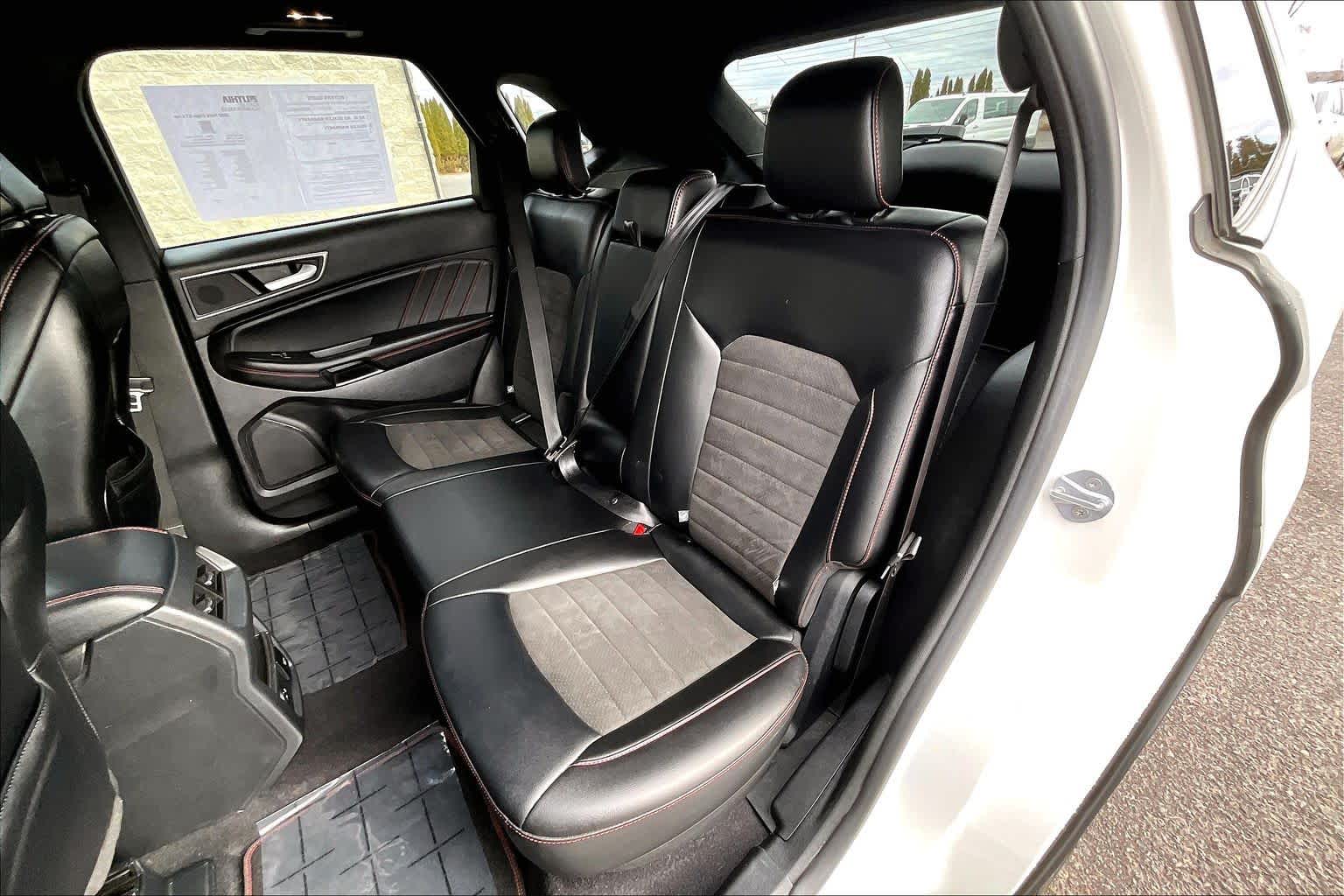 Thumbnail: 2022 Ford Edge - 29