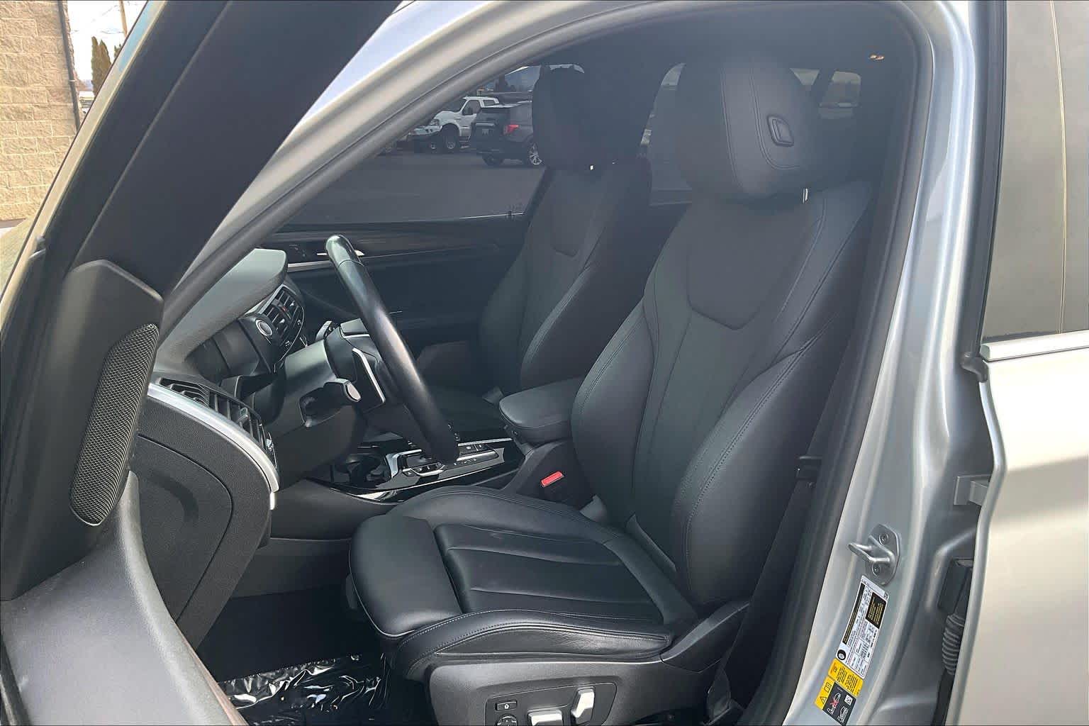 Thumbnail: 2021 BMW X3 - 11