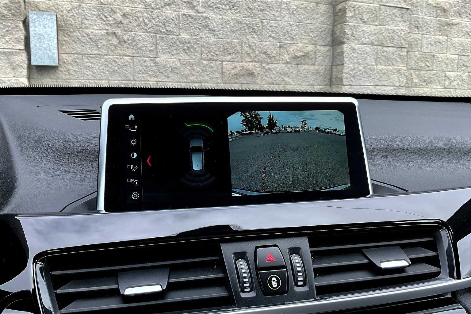 Thumbnail: 2019 BMW X1 - 26