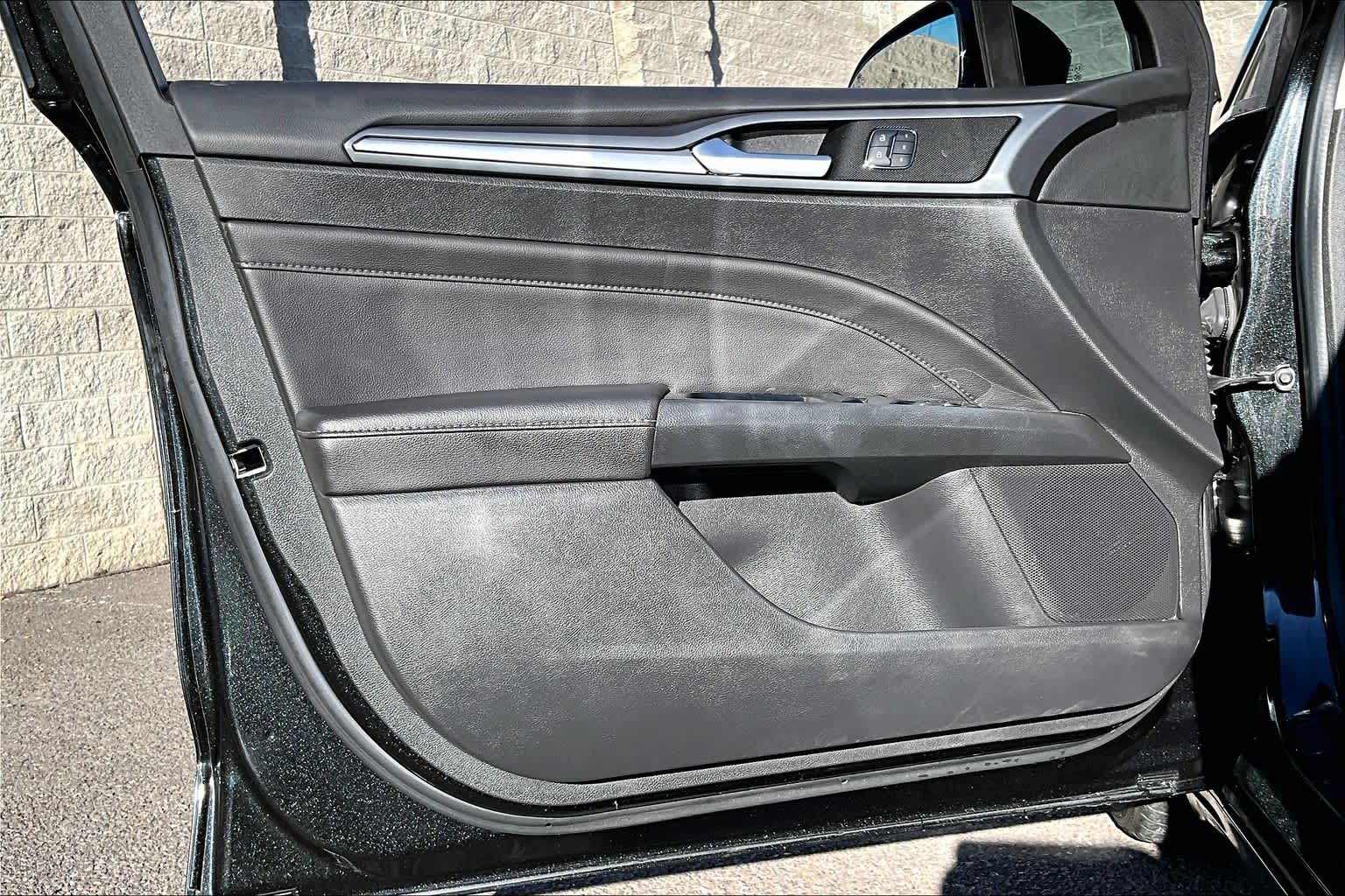 Thumbnail: 2015 Ford Fusion - 27