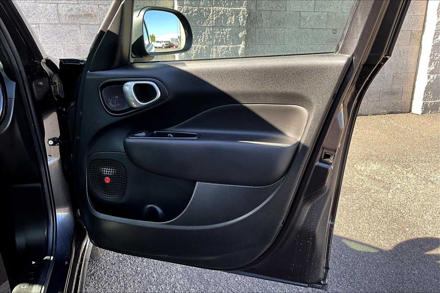 Thumbnail: 2016 Fiat 500L - 28