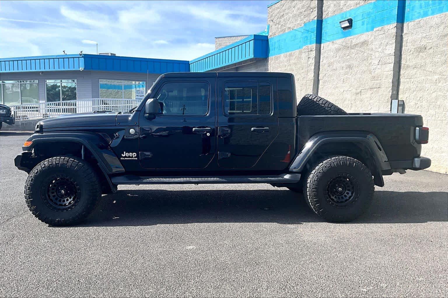 Thumbnail: 2020 Jeep Gladiator - 3