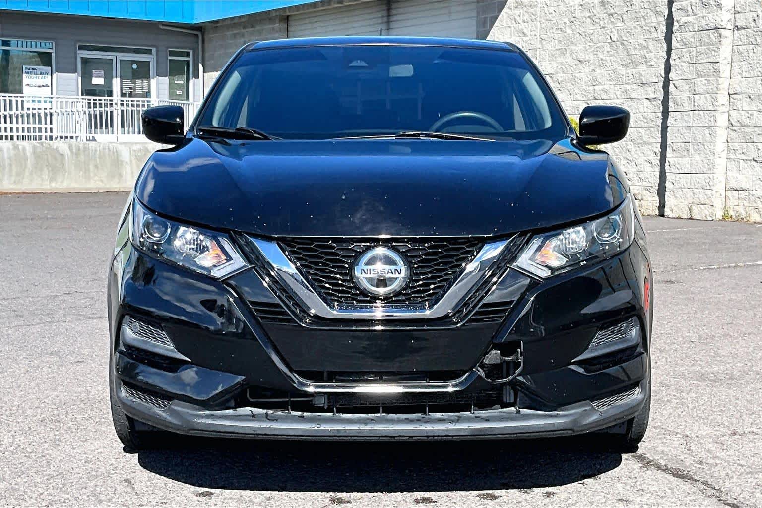 Thumbnail: 2021 Nissan Rogue Sport - 6