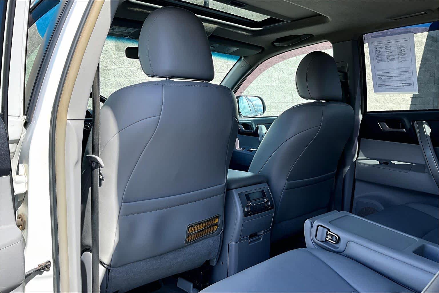 Thumbnail: 2010 Toyota Highlander - 12