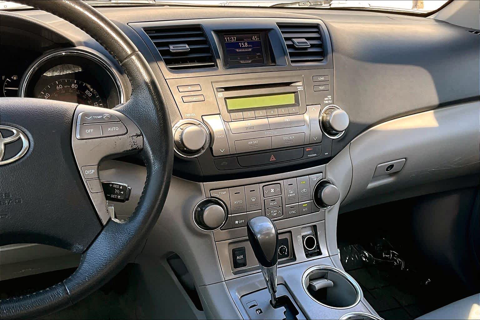 Thumbnail: 2010 Toyota Highlander - 15