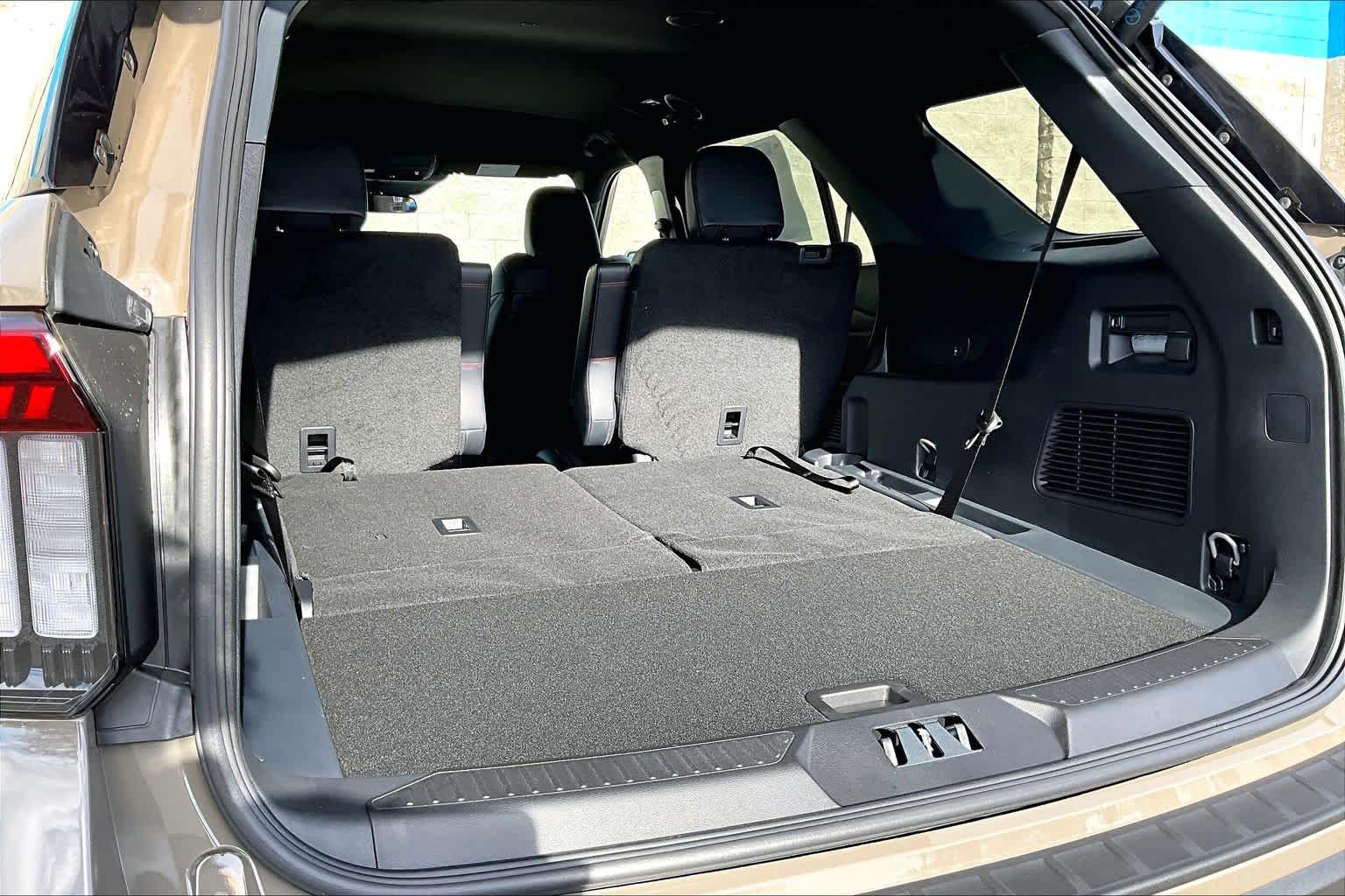 Thumbnail: 2026 Ford Explorer - 19