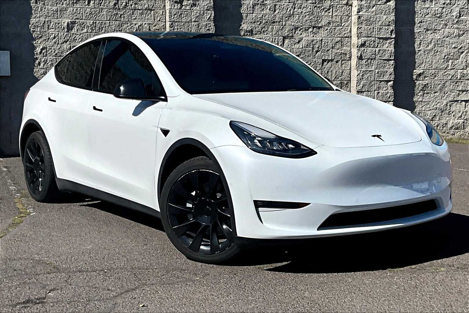 Thumbnail: 2021 Tesla Model Y - 21