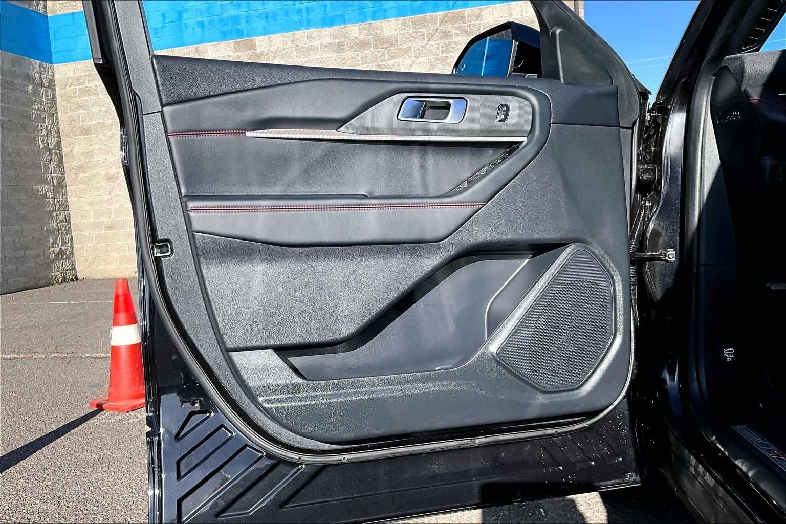 Thumbnail: 2025 Ford Explorer - 27