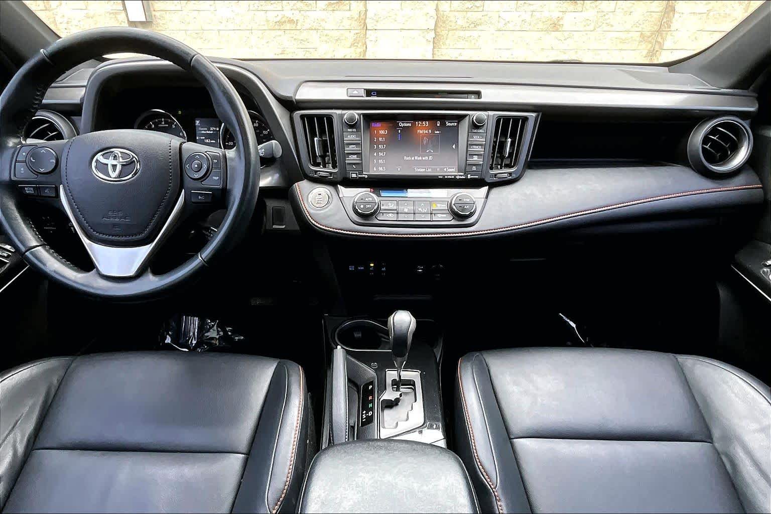 Thumbnail: 2016 Toyota RAV4 - 10