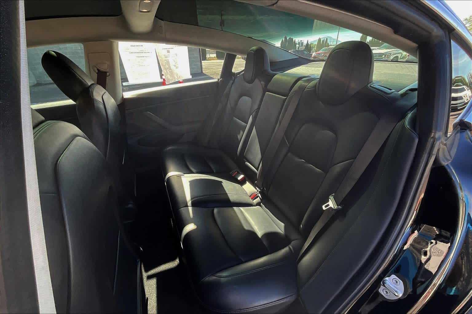 Thumbnail: 2018 Tesla Model 3 - 28