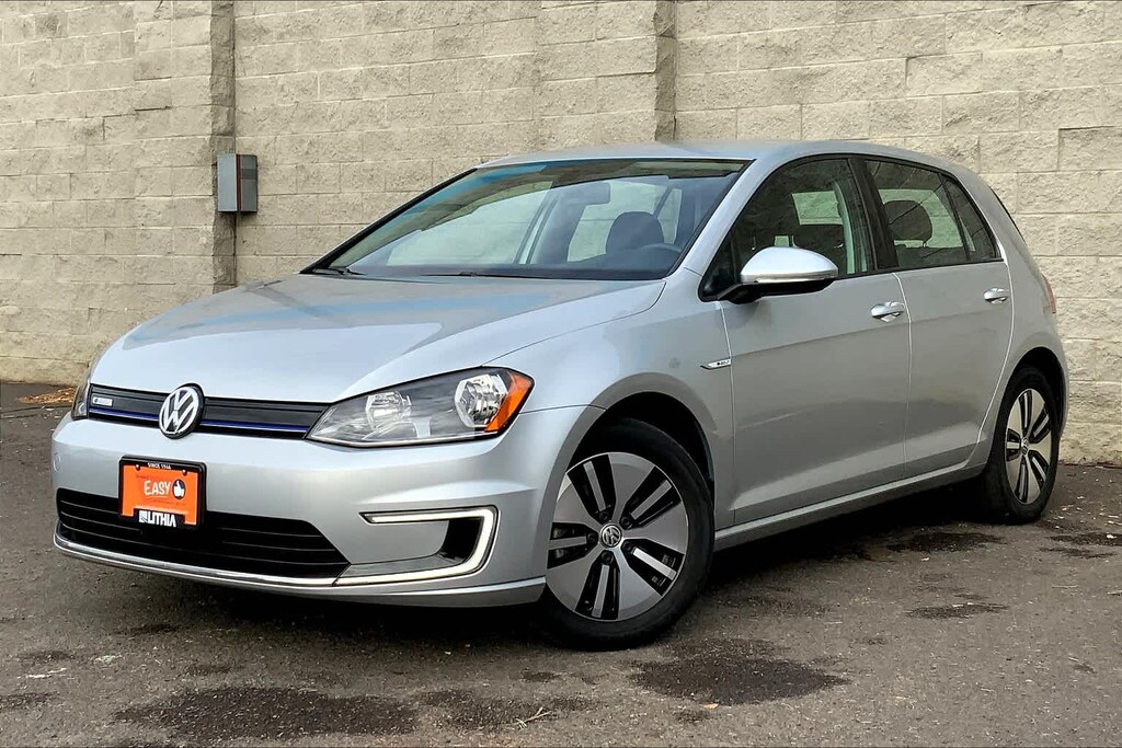 Used 2016 Volkswagen e-Golf SE Hatchback