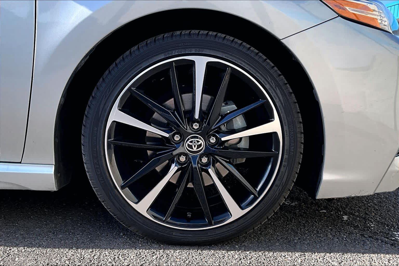 Thumbnail: 2020 Toyota Camry - 34