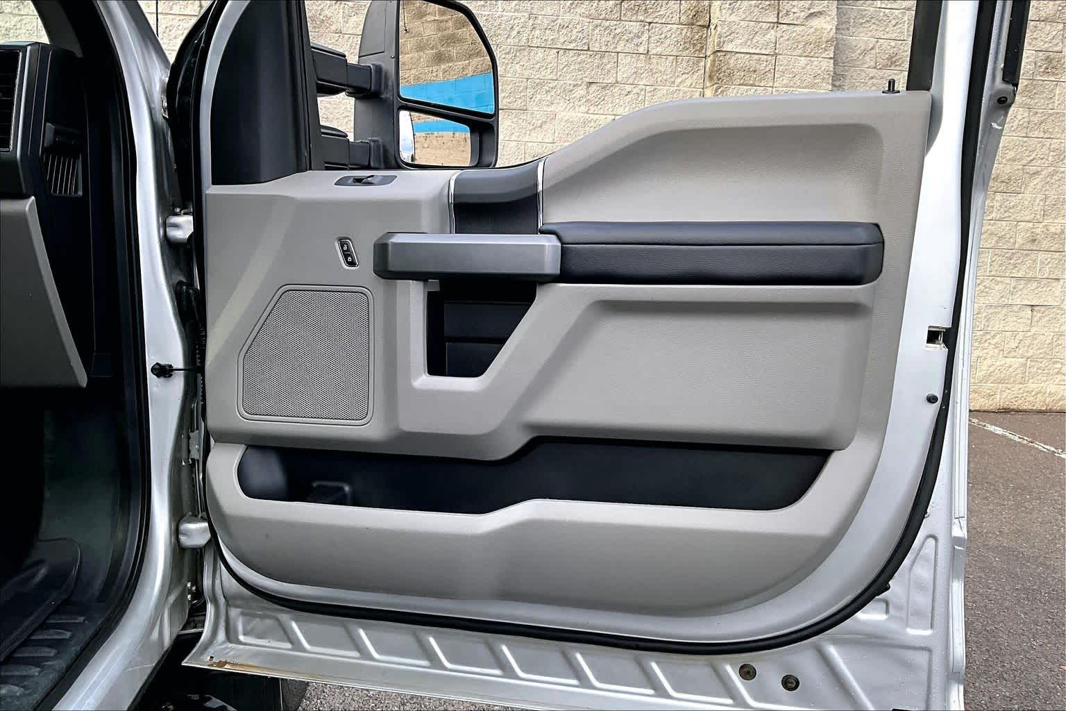 Thumbnail: 2019 Ford F-250 - 28