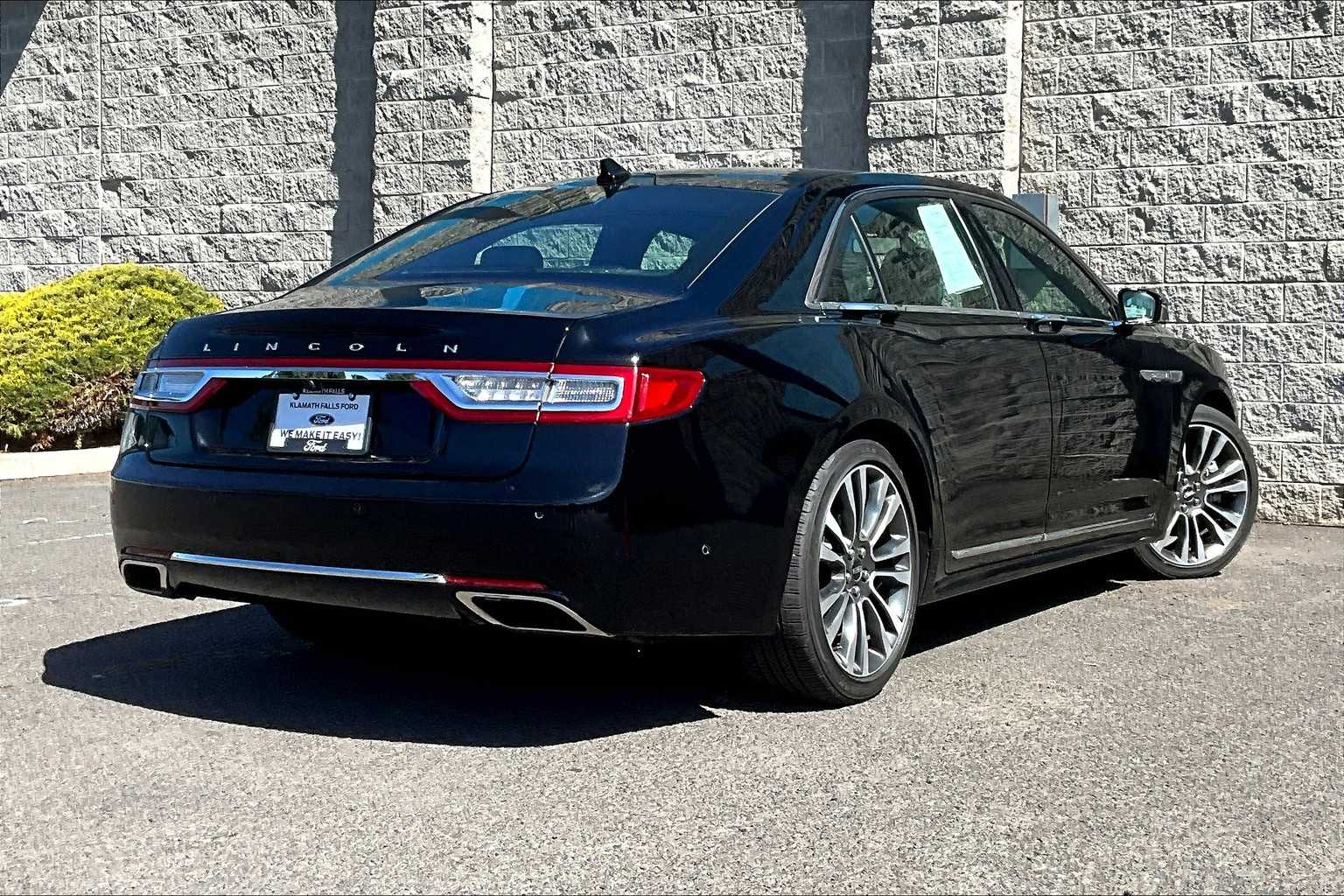 Thumbnail: 2018 Lincoln Continental - 22