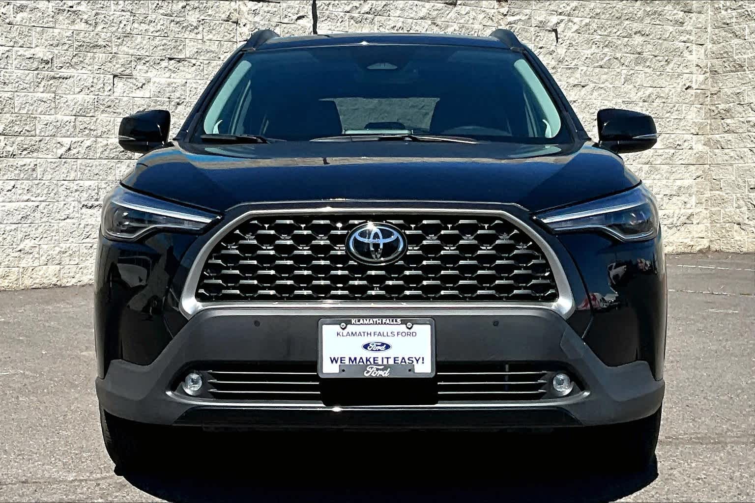 2023 Toyota Corolla Cross XLE 6