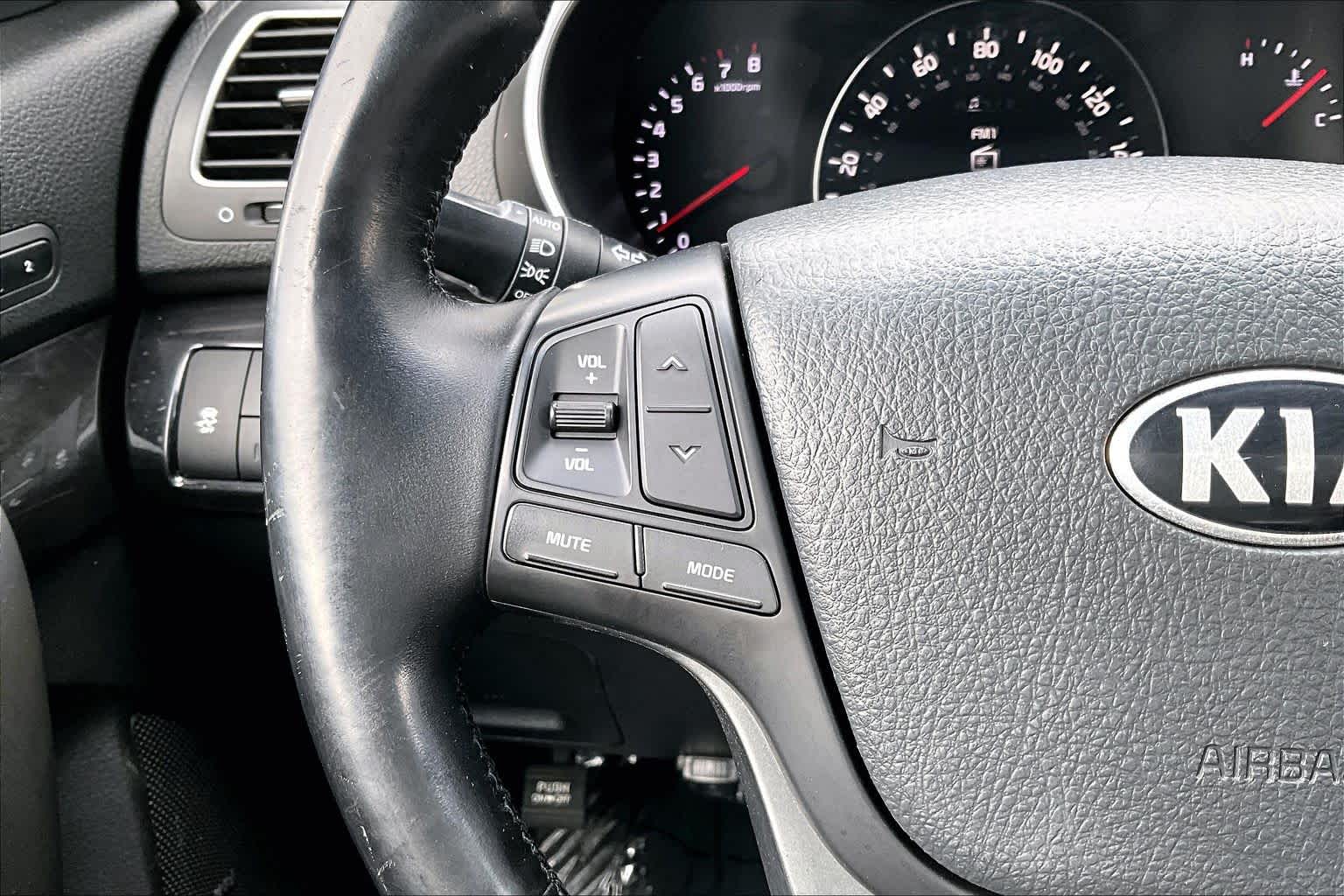 Thumbnail: 2014 Kia Sorento - 24